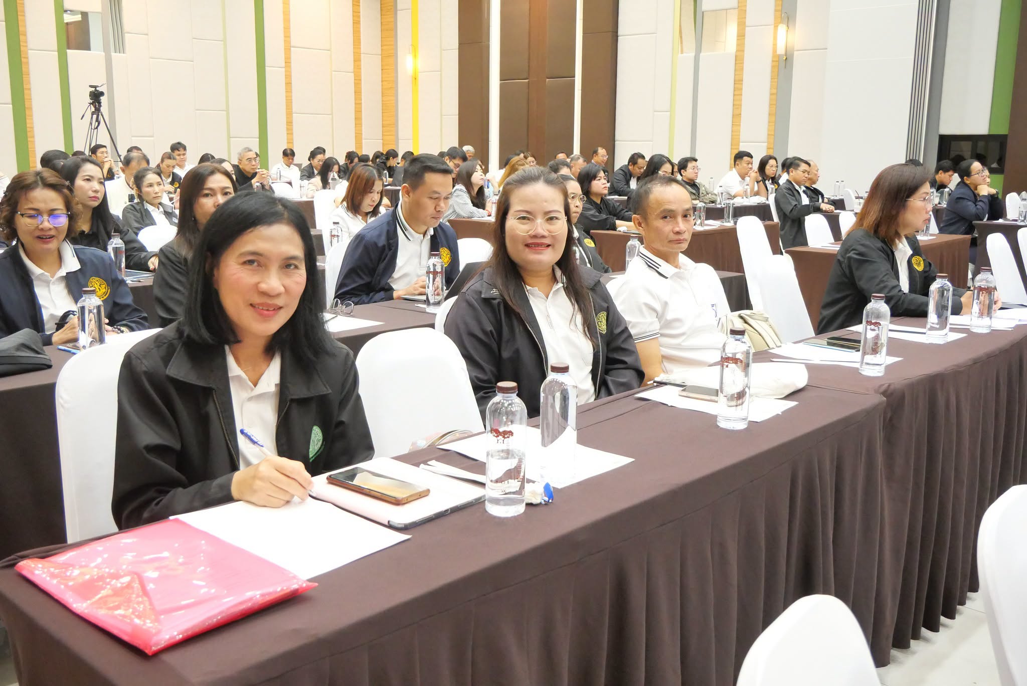 title - รองเลขาธิการ ส.ป.ก. ปิดโครงการสัมมนาฯ เดินหน้ายกระดับงานจัดที่ดิน-กองทุนฯ มุ่งเป้าขับเคลื่อนการดำเนินงานปี 2570